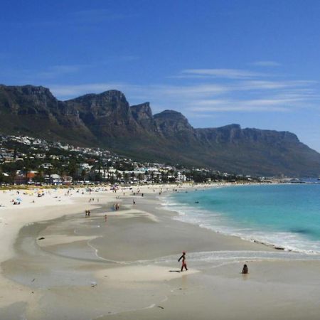 0m² 2 slaapkamer, 1 privé badkamer Appartement in Camps Baai Kaapstad Buitenkant foto