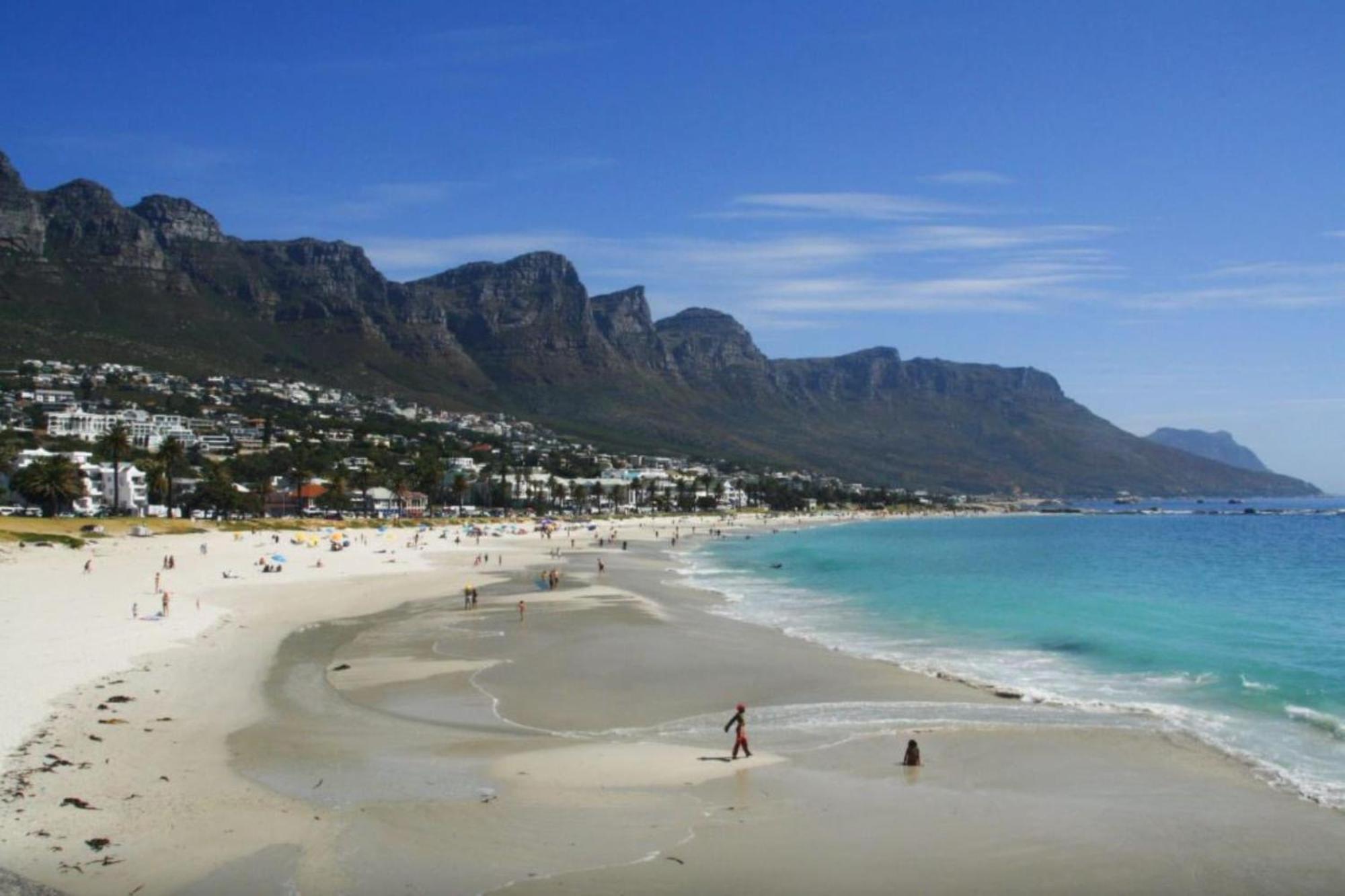 0m² 2 slaapkamer, 1 privé badkamer Appartement in Camps Baai Kaapstad Buitenkant foto