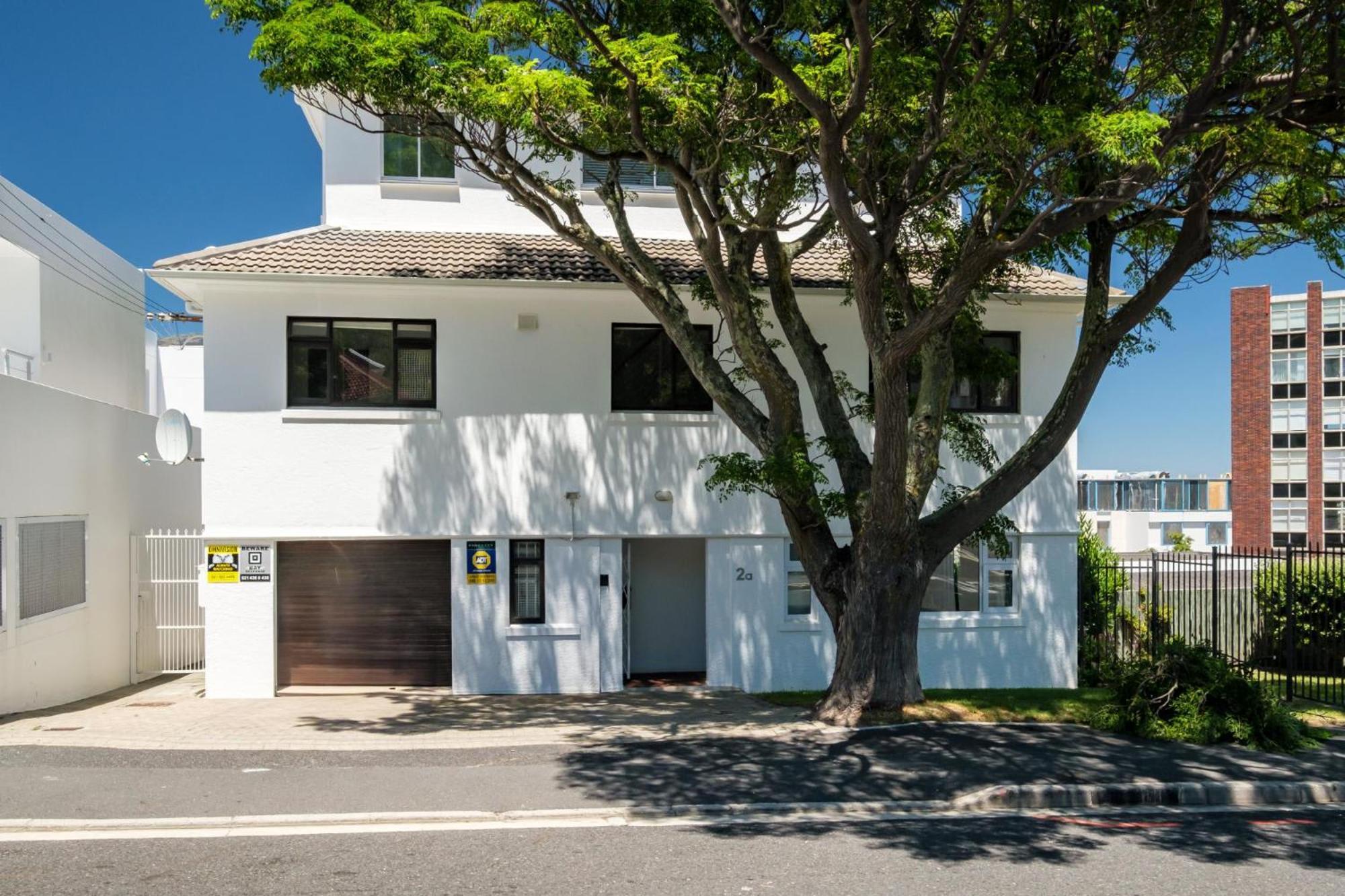 0m² 2 slaapkamer, 1 privé badkamer Appartement in Camps Baai Kaapstad Buitenkant foto