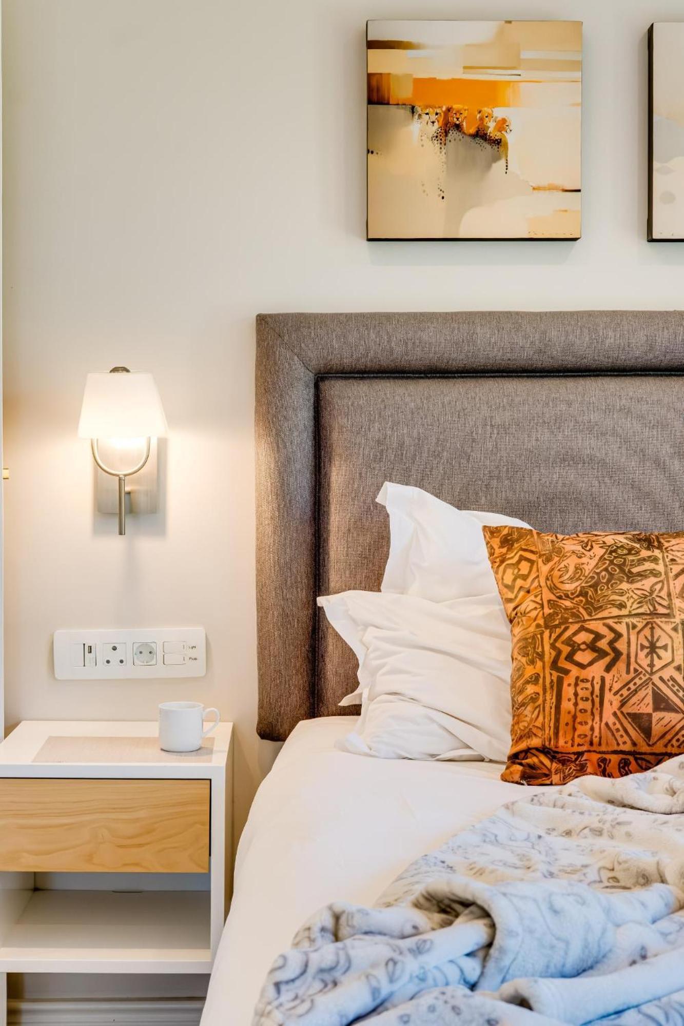 0m² 2 slaapkamer, 1 privé badkamer Appartement in Camps Baai Kaapstad Buitenkant foto