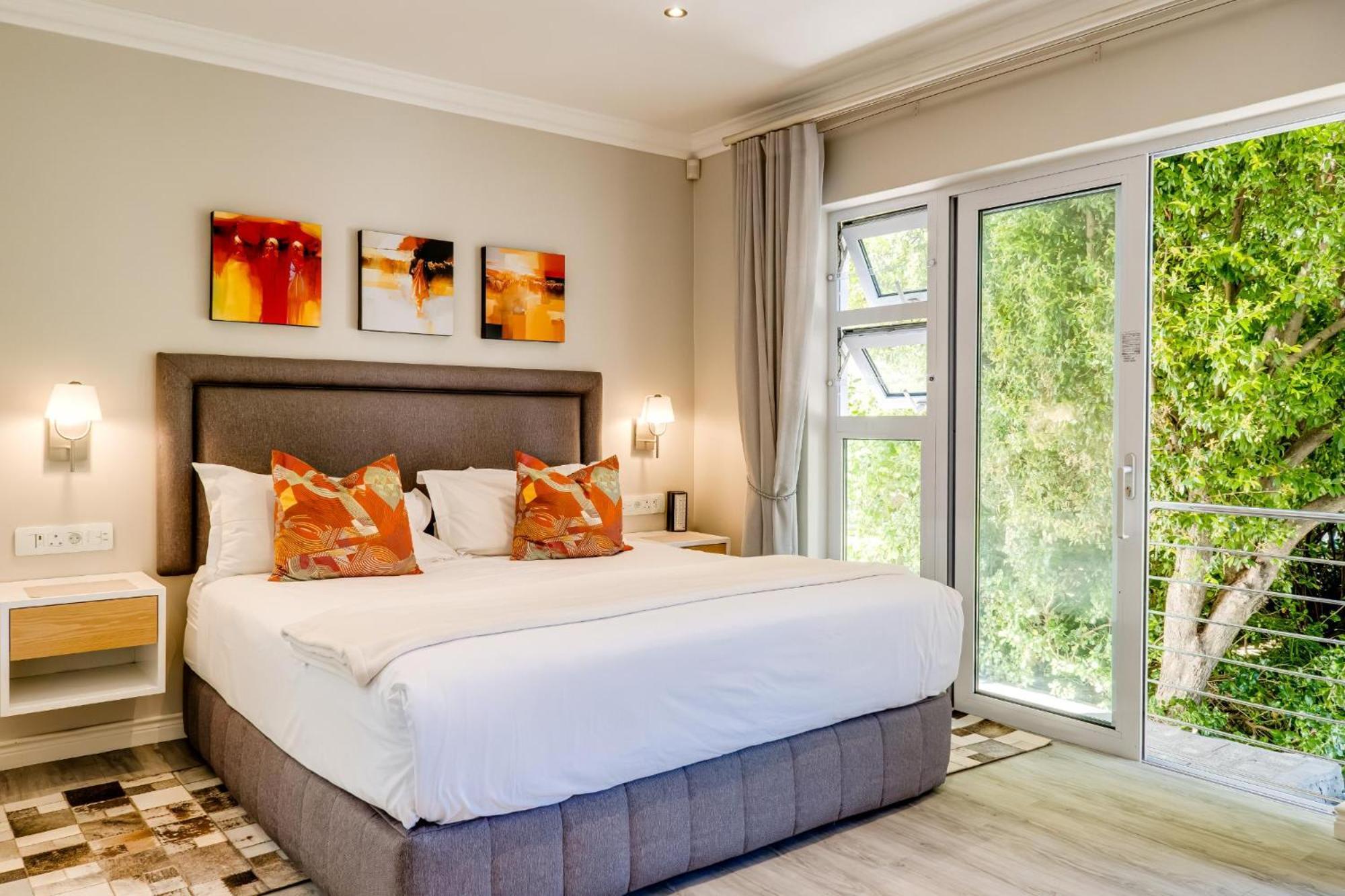 0m² 2 slaapkamer, 1 privé badkamer Appartement in Camps Baai Kaapstad Buitenkant foto