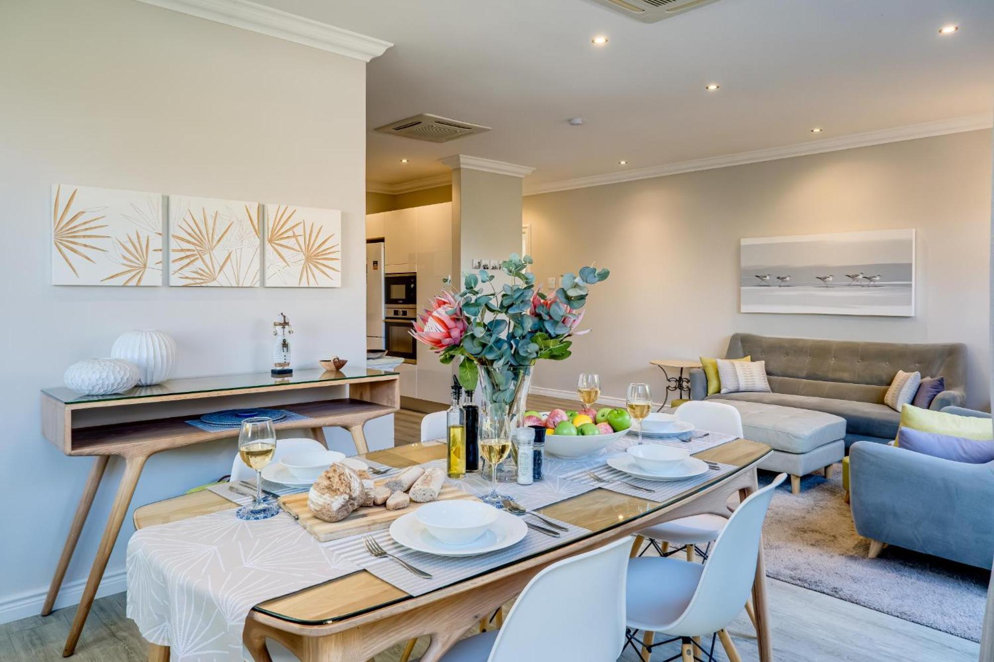 0m² 2 slaapkamer, 1 privé badkamer Appartement in Camps Baai Kaapstad Buitenkant foto